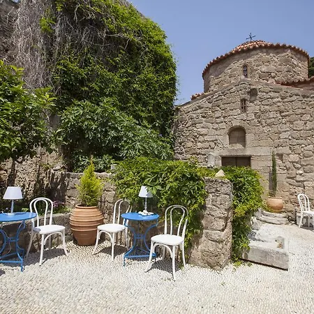 Maison d'hôtes Saint Artemios And Oriental 4*
