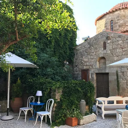 Maison d'hôtes Saint Artemios And Oriental 4*