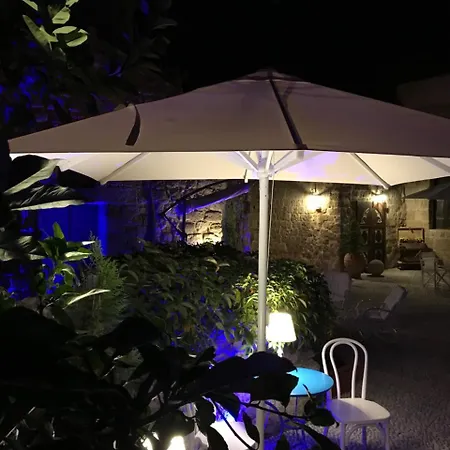 Πανσιόν Saint Artemios And Oriental 4*